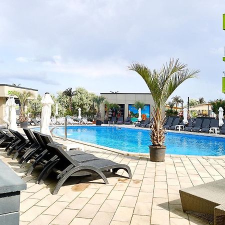 Moonstar Apartment - Spa N Pools Beach Resort Mamaia Exterior foto