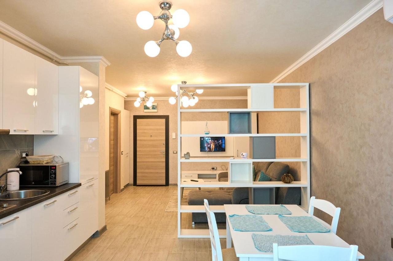 Moonstar Apartment - Spa N Pools Beach Resort Mamaia Exterior foto